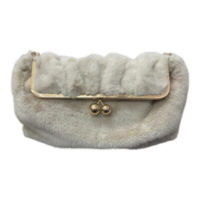 Γούνινη Τσάντα Clutch Εκρού με Μεταλλικό Κούμπωμα